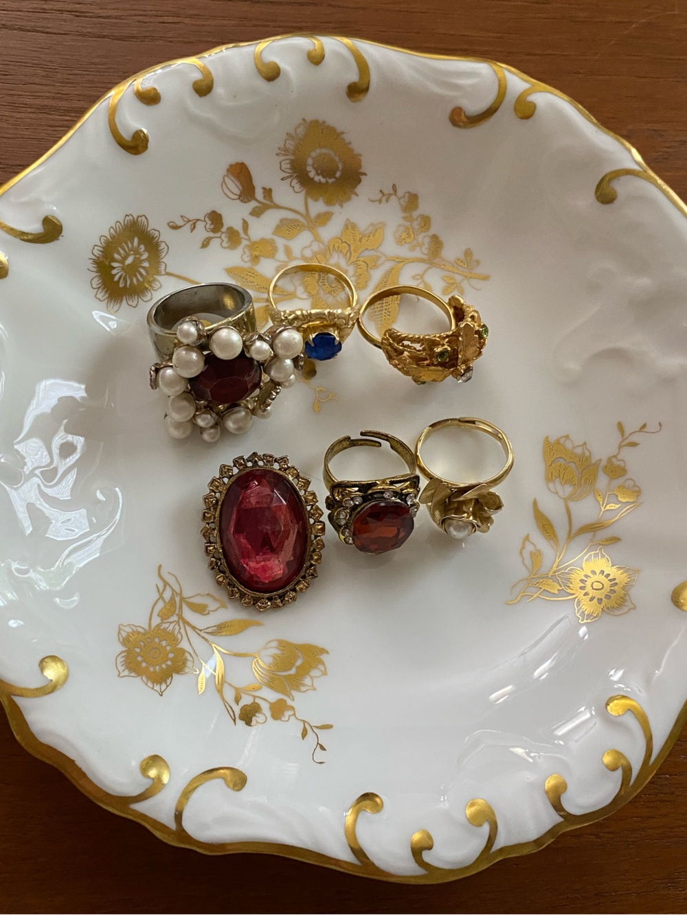 Vintage cocktail rings and brooch